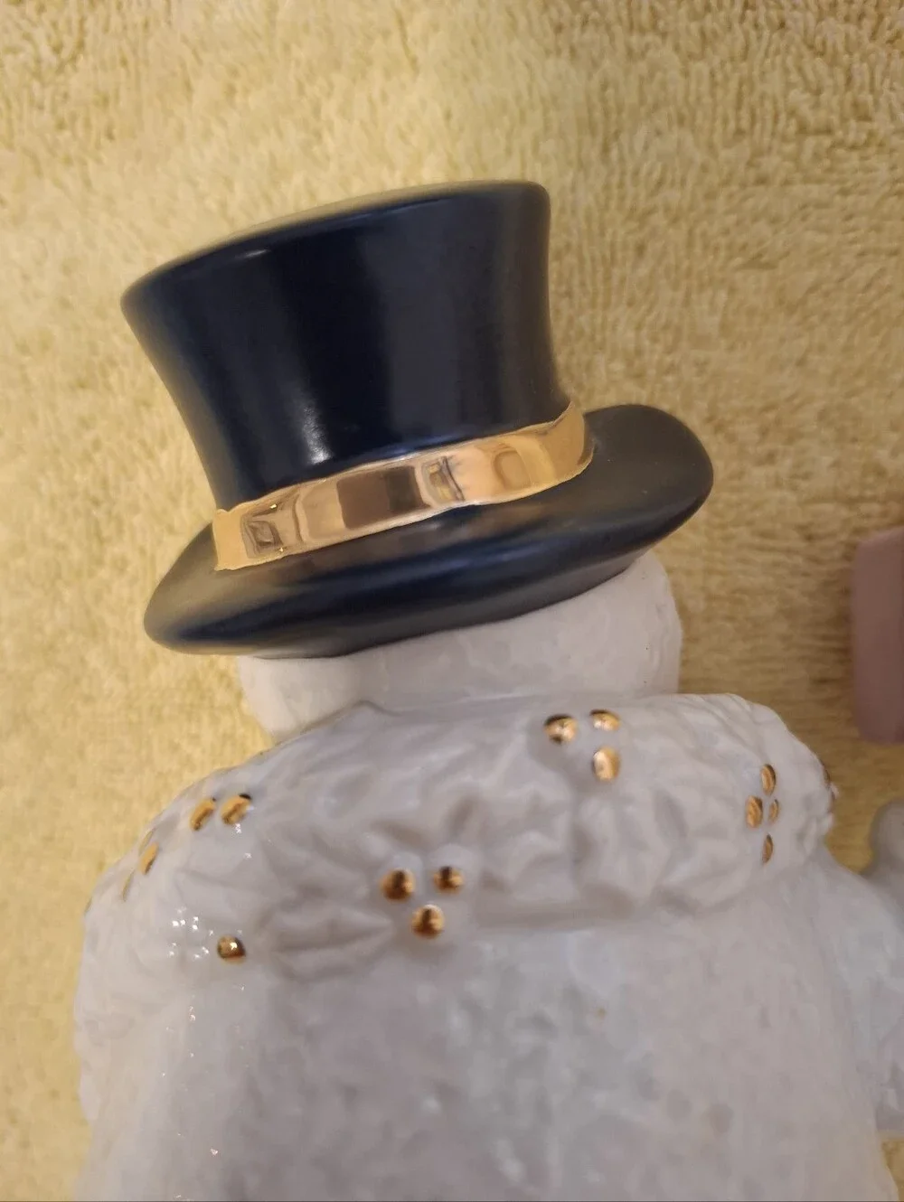 Lenox Snowman Holding Gifts
